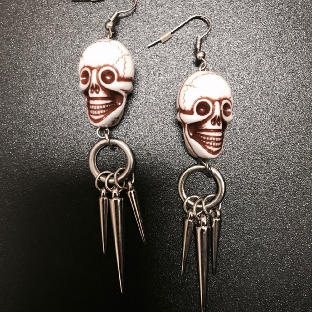 ⚡️ Skull Spike Silver Earrings Handmade NEW - Picture 1 of 1
